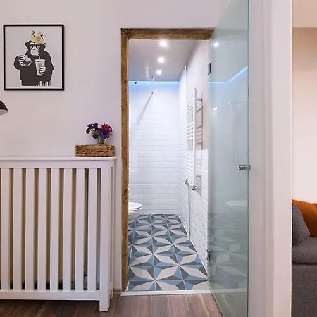 Apartment High Note